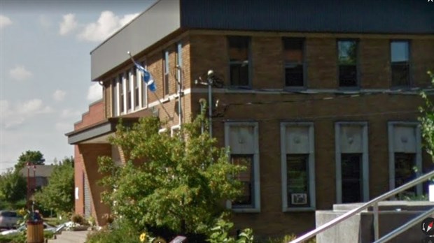 Deux cas de COVID-19 confirmés à l'école Maribel 