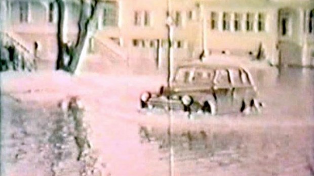 Normand DeLessard présente une débâcle à Beauceville dans les années 50s