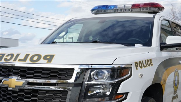 Une femme de 18 ans arrêtée pour voies de faits armés