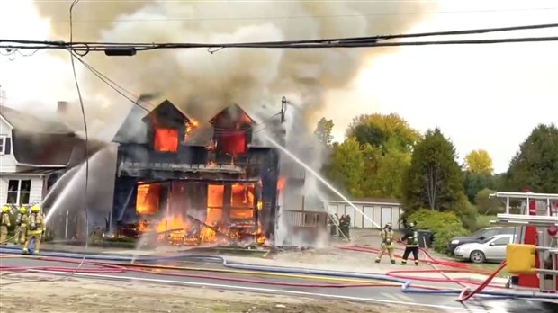 Deux maisons incendiées à Scott