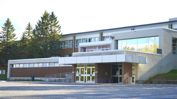 COVID-19 aux Deux-Rives : l'école à distance pour le primaire jusqu'au 22 octobre