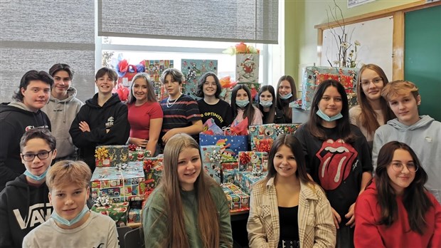 Le Syndicat de l'enseignement de la Chaudière offre 224 cadeaux