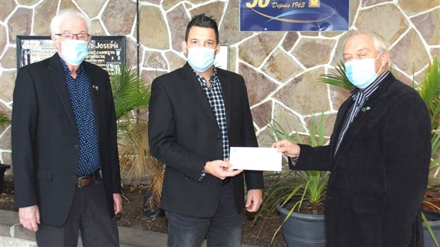 L’école secondaire Veilleux reçoit 1 000 $ du Club Richelieu