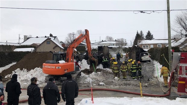 Une résidence rasée par les flammes à Saint-Bernard