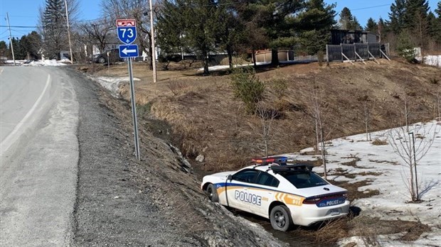 Deux policiers blessés lors de la chasse à l'homme