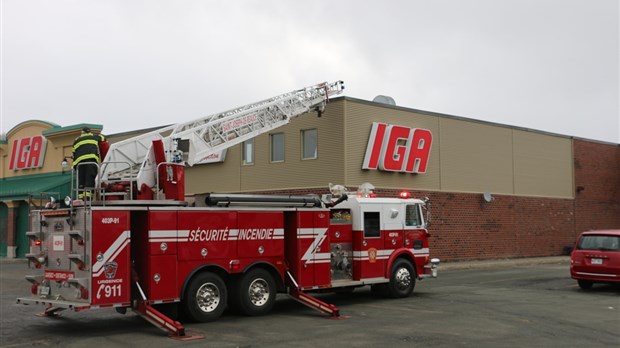 Feu de friteuse au marché IGA de Saint-Joseph