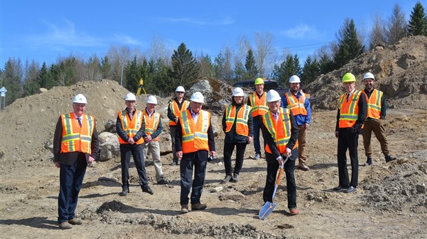 Début des travaux de construction du centre multifonctionnel de Saint-Joseph-de-Beauce