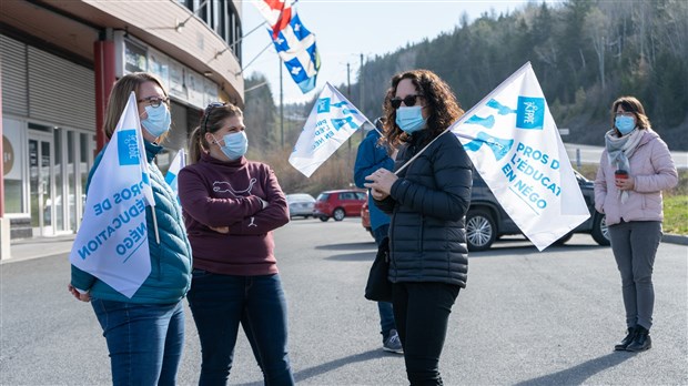 Les professionnels de l'éducation manifestent à Saint-Georges