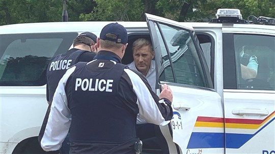 Maxime Bernier arrêté au Manitoba