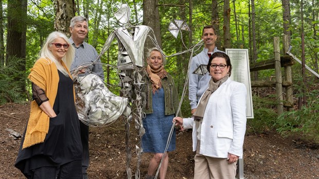 Deux nouvelles sculptures inaugurées au Lac-Poulin