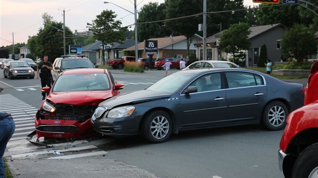 Deux blessés mineurs dans une collision à Sainte-Marie