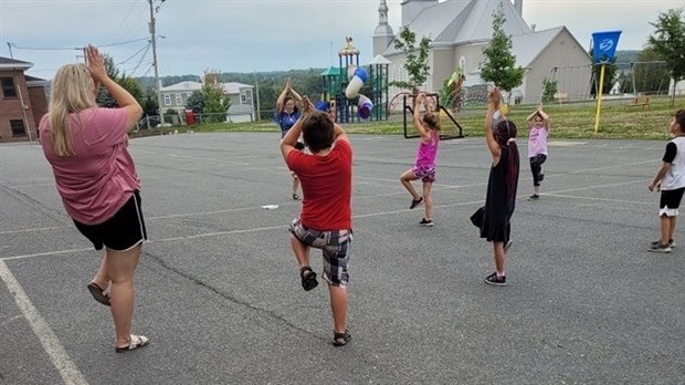 Cinq écoles primaires participent à un camp littéraire