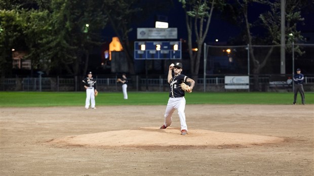 Deux défaites en série de demi-finale pour les Black Knights
