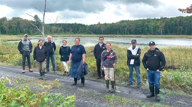 Une visite d’un milieu naturel d’exception pour les élus de la MRC Robert-Cliche 