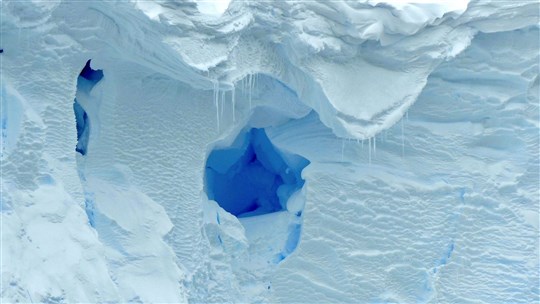 Des scientifiques explorent le « glacier de l'Apocalypse »