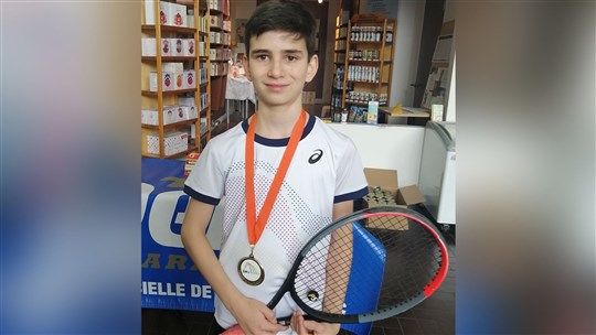 Tennis: Jean-Pascal Giroux remporte un tournoi à Granby