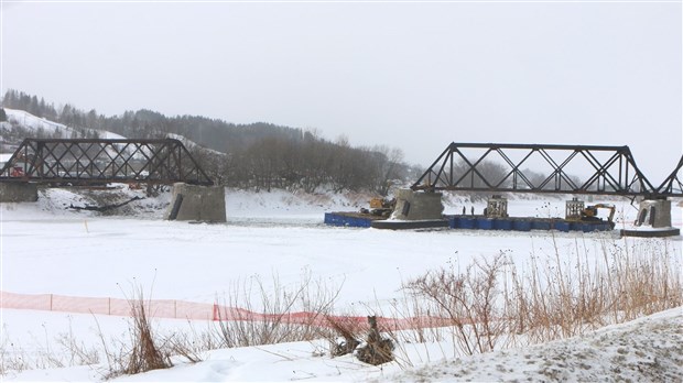 Pont ferroviaire de Vallée-Jonction : un symbole architectural qui disparaît 