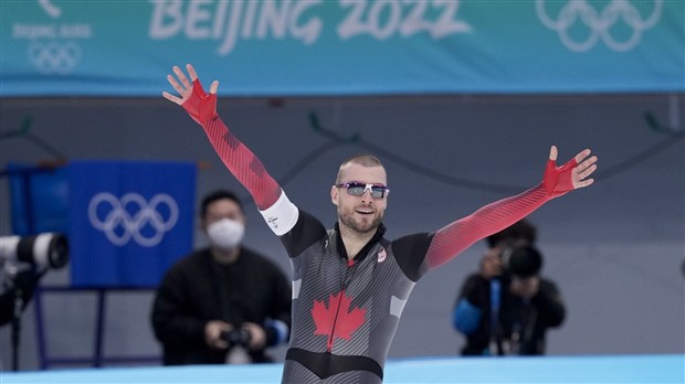 Laurent Dubreuil gagne la médaille d'argent au 1000 mètres en longue piste