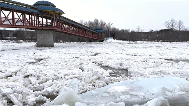 Le mouvement des glaces progresse à Saint-Georges