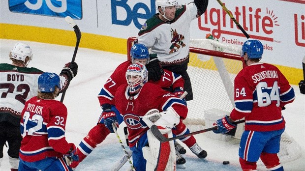 Cole Caufield écrit l'histoire, mais ce n'est guère suffisant pour la victoire