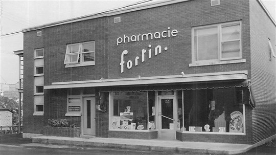 L'ancienne pharmacie Fortin dans l'ouest.