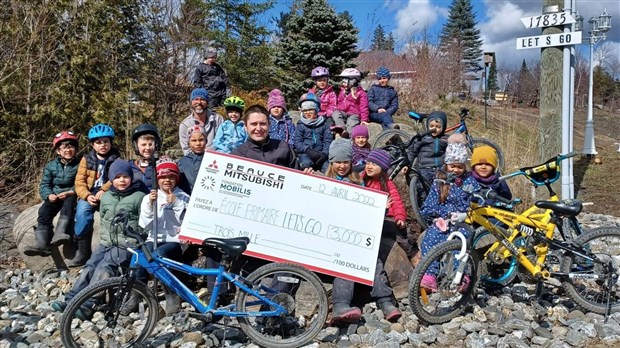 Don de 3 000$ à l'école primaire Let's Go