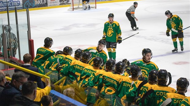 Hockey: les Condors affronteront le Collège Français de Longueuil en finale