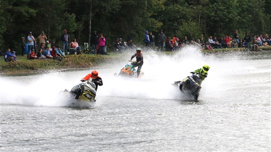 La saison de motoneige sur l’eau débutera à Frampton
