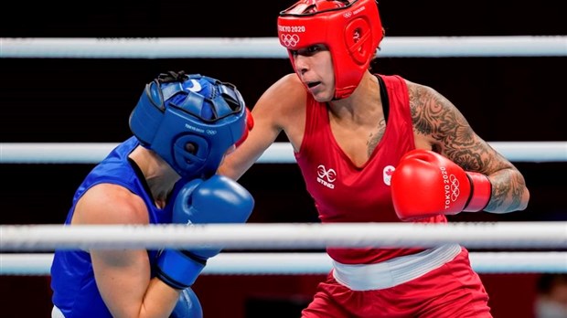 Tammara Thibeault couronnée championne du monde de boxe