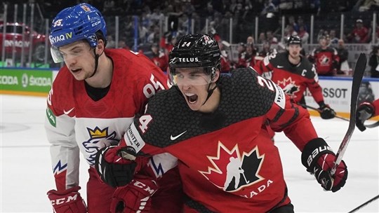 L'équipe de hockey canadienne passe en finale