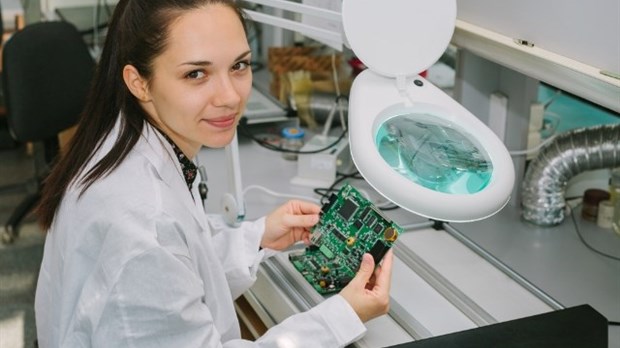 Découvrez les formations du comité sectoriel de la main d’oeuvre de l’industrie électrique et électronique