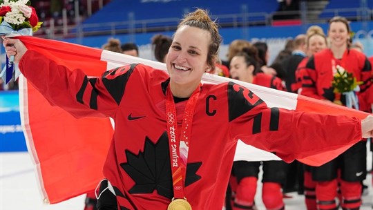 Cinq questions avec la buteuse en or d'Équipe Canada, Marie-Philip Poulin