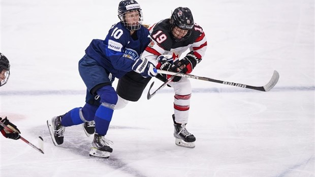Championnat du monde : une première victoire pour Marie-Philip Poulin et son équipe