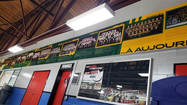 Une murale des anciens Condors inaugurée au Centre sportif Lacroix-Dutil
