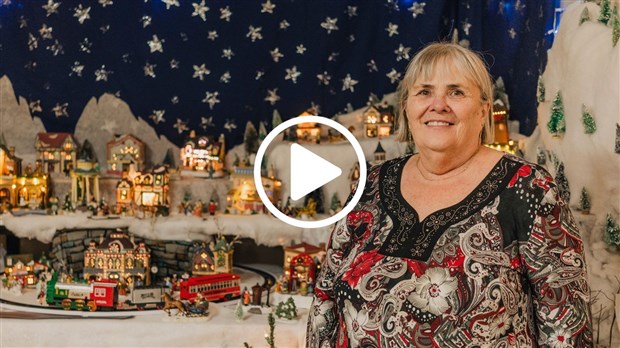 Louise Rainville retombe en enfance chaque année en installant son village de Noël