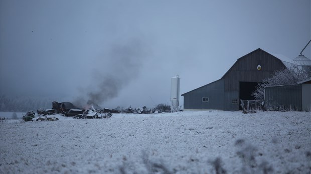 Un poulailler ravagé par les flammes à Saint-Gédéon