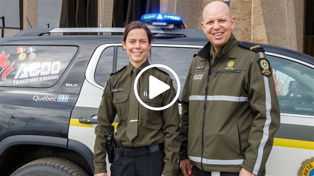 Deux policiers racontent le transport de dons d'organes