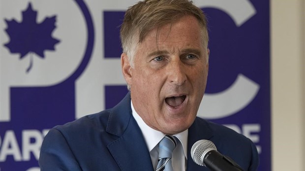 Maxime Bernier confirme qu'il sera candidat dans Portage-Lisgar au Manitoba