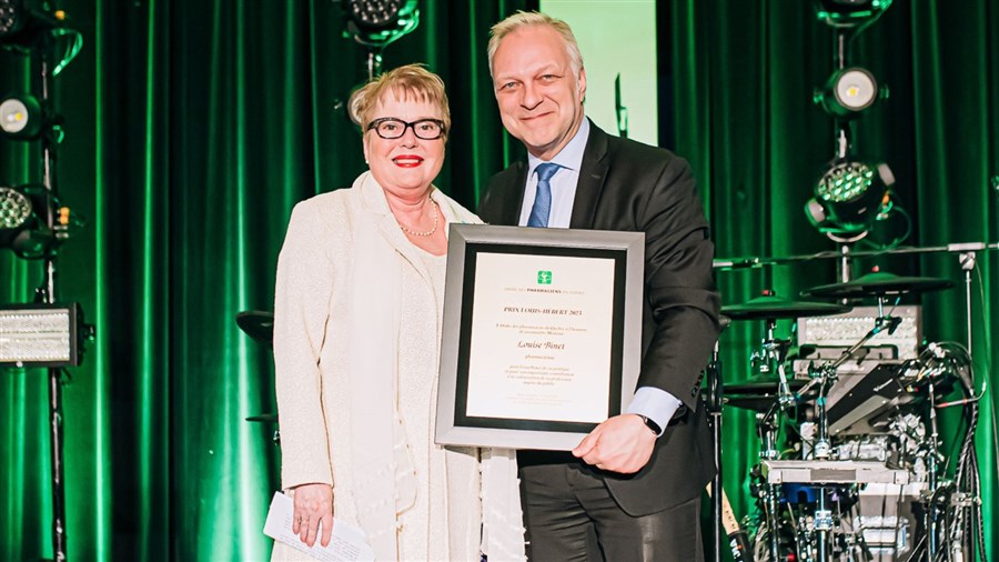Louise Binet reçoit la plus haute distinction de l’Ordre des pharmaciens du Québec