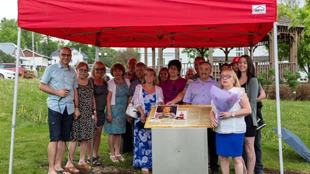 Saint-Simon-les-Mines: plantation de l'arbre des générations pour une citoyenne centenaire