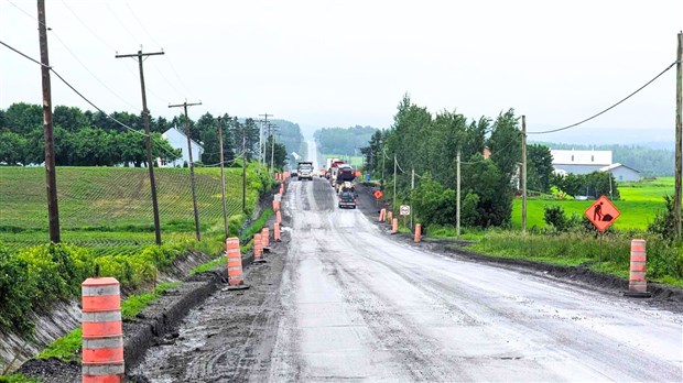 Asphaltage de la route 108 à Saint-Évariste: les travaux progressent