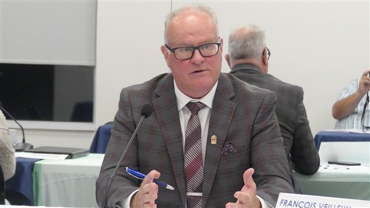 Huit dates d'audience pour la citation en déontologie du maire François Veilleux