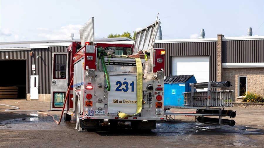 Un incendie industriel à Saint-Isidore