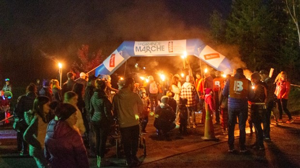 Retrouvez la Grande marche aux flambeaux à Saint-Benoît-Labre