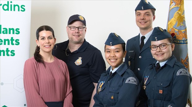 Don de 2 500 $ à l'Escadron des cadets de l’air de Saint-Georges