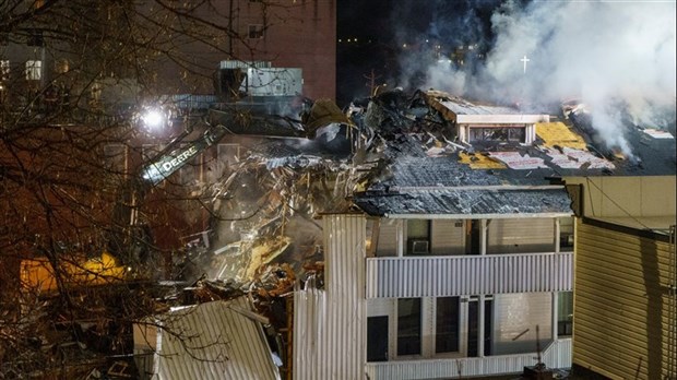 Immeuble rasé par les flammes: les propriétaires veulent reconstruire rapidement