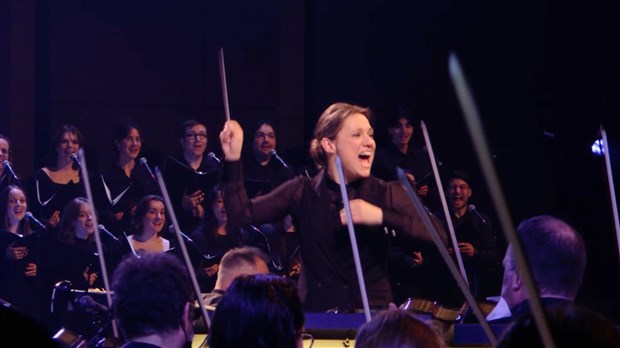 La cheffe d'orchestre Dina Gilbert sur grand écran dès ce soir