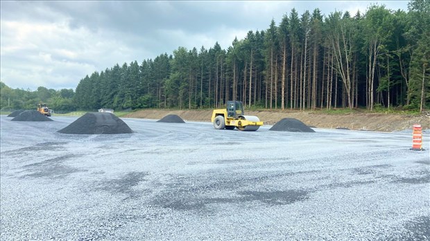 Terrain synthétique de football/soccer: les travaux progressent bien