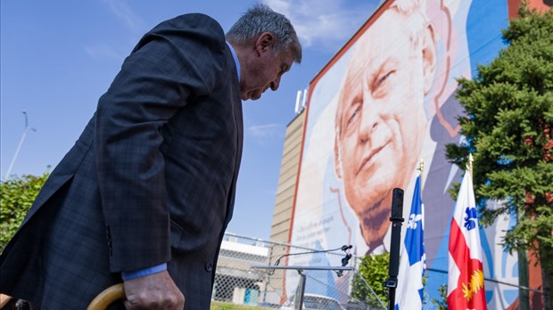 Une immense murale inaugurée en l'honneur de René Lévesque