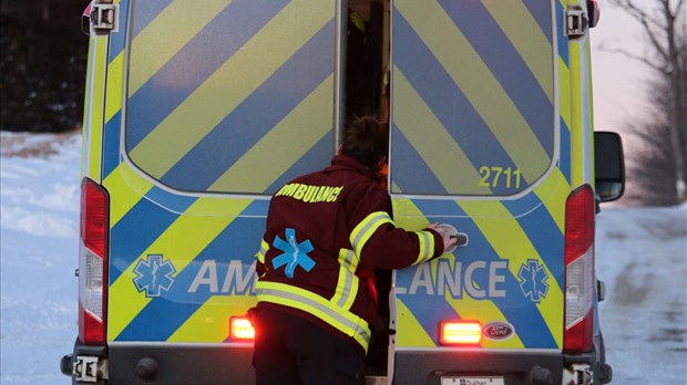 Un jeune homme décède après avoir été heurté par une voiture à Saint-Malachie
